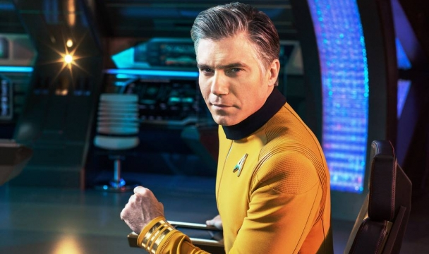 Captain Pike Star Trek Spinoff Series Reportedly In Development